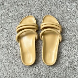 Everlane tube slides size 9